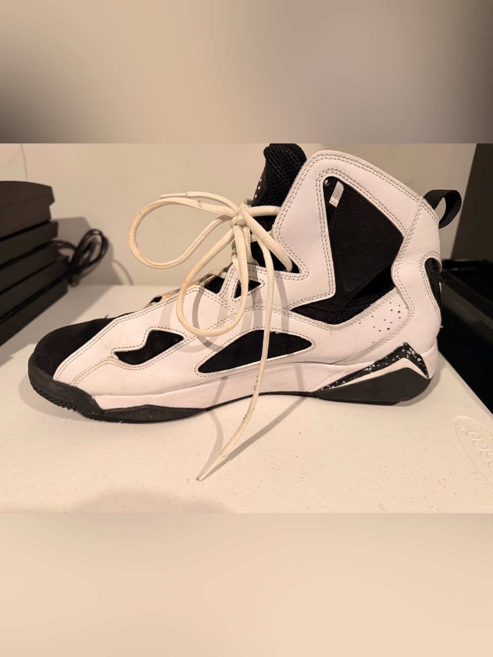Jordan True Flight Oreo - Picture 8 of 11